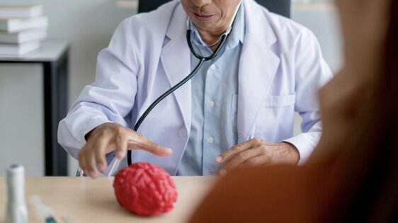 Nutrition and exercise are key to protecting the heart and keeping blood vessels clear. Photo: Thuy Duong