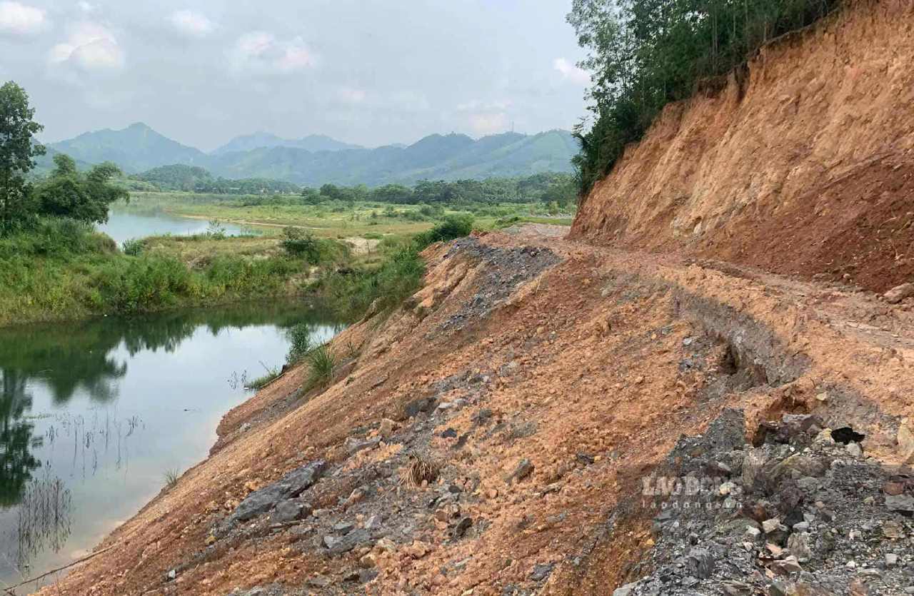Nhiều hộ dân trong khu vực bị ảnh hưởng vì hoạt động khai thác than. Ảnh: Văn Đức