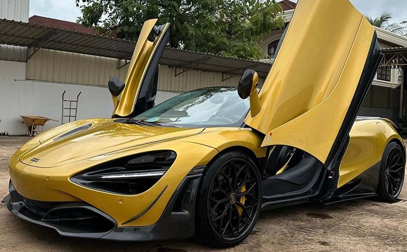 The McLaren 720S Spider with a Novitec package and a unique carbon rim set. Photo: Supercar In VietNam