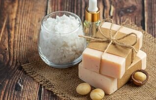 X&agrave; ph&ograve;ng nghệ, b&iacute; quyết đơn giản cho l&agrave;n da s&aacute;ng khỏe v&agrave; đều m&agrave;u