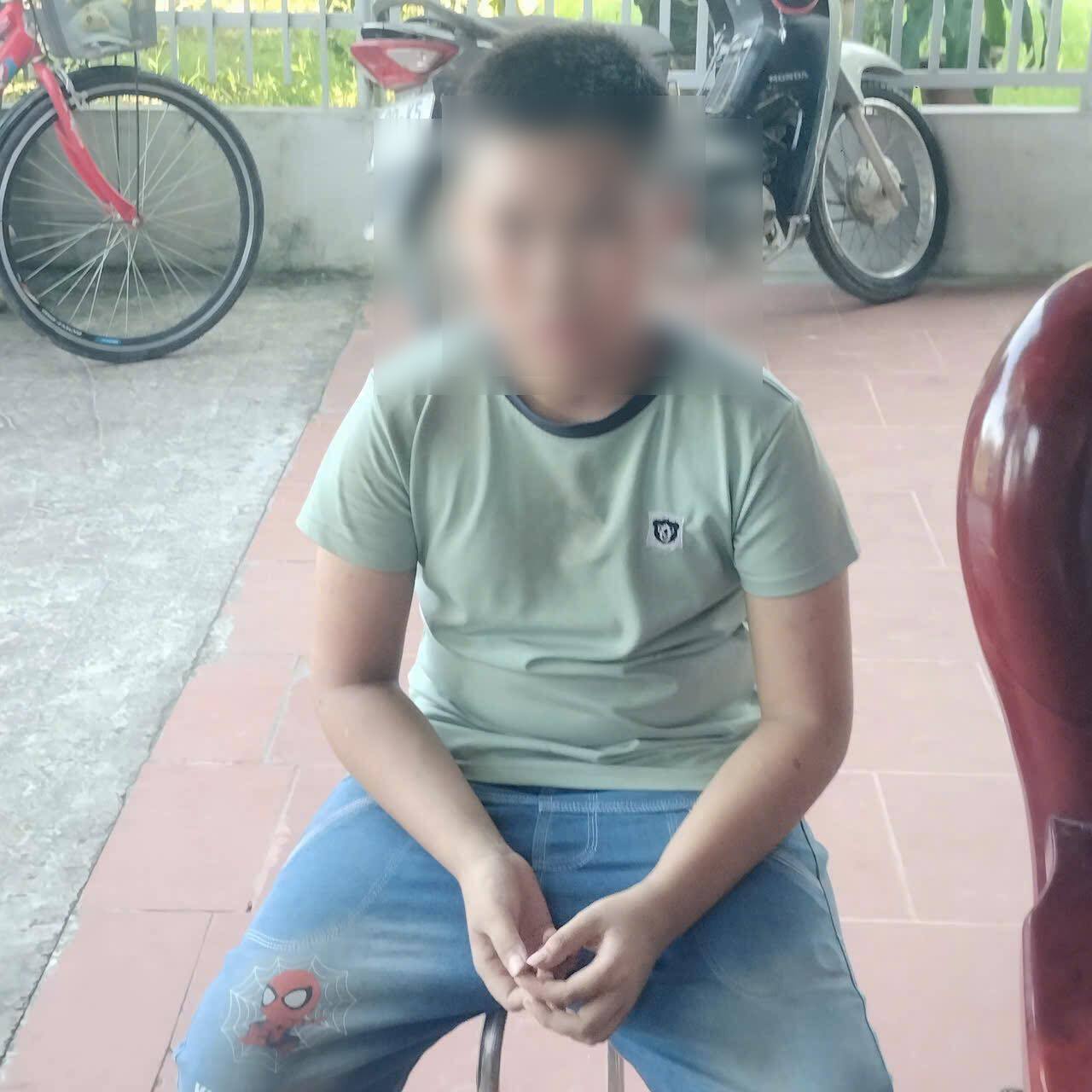 家を出て、Hung Yenの男の子がハイフォン市Thanh Mienコミューンで発見されました。写真:Thanh Mienコミューン警察