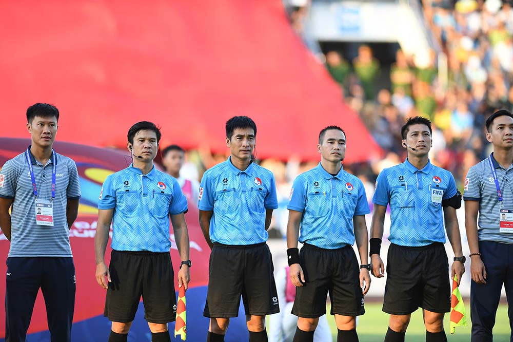 Toi 9.8, tran tranh Sieu Cup Quoc gia 2024-2025 giua Thep Xanh Nam Dinh va Cong an Ha Noi da dien ra tren san van dong Thien Truong.