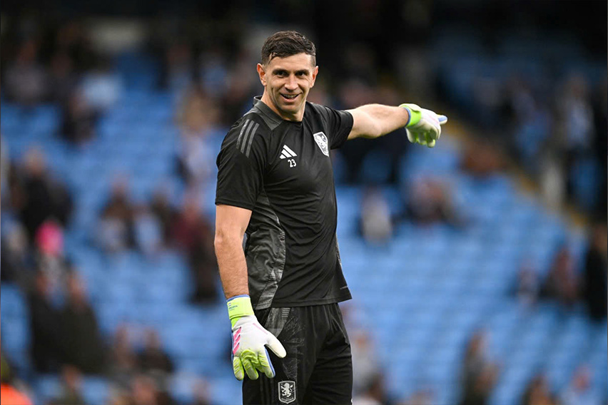 Emiliano Martinez peut aller a Man United le dernier jour du marche d'ete 2025. Photo: AFP