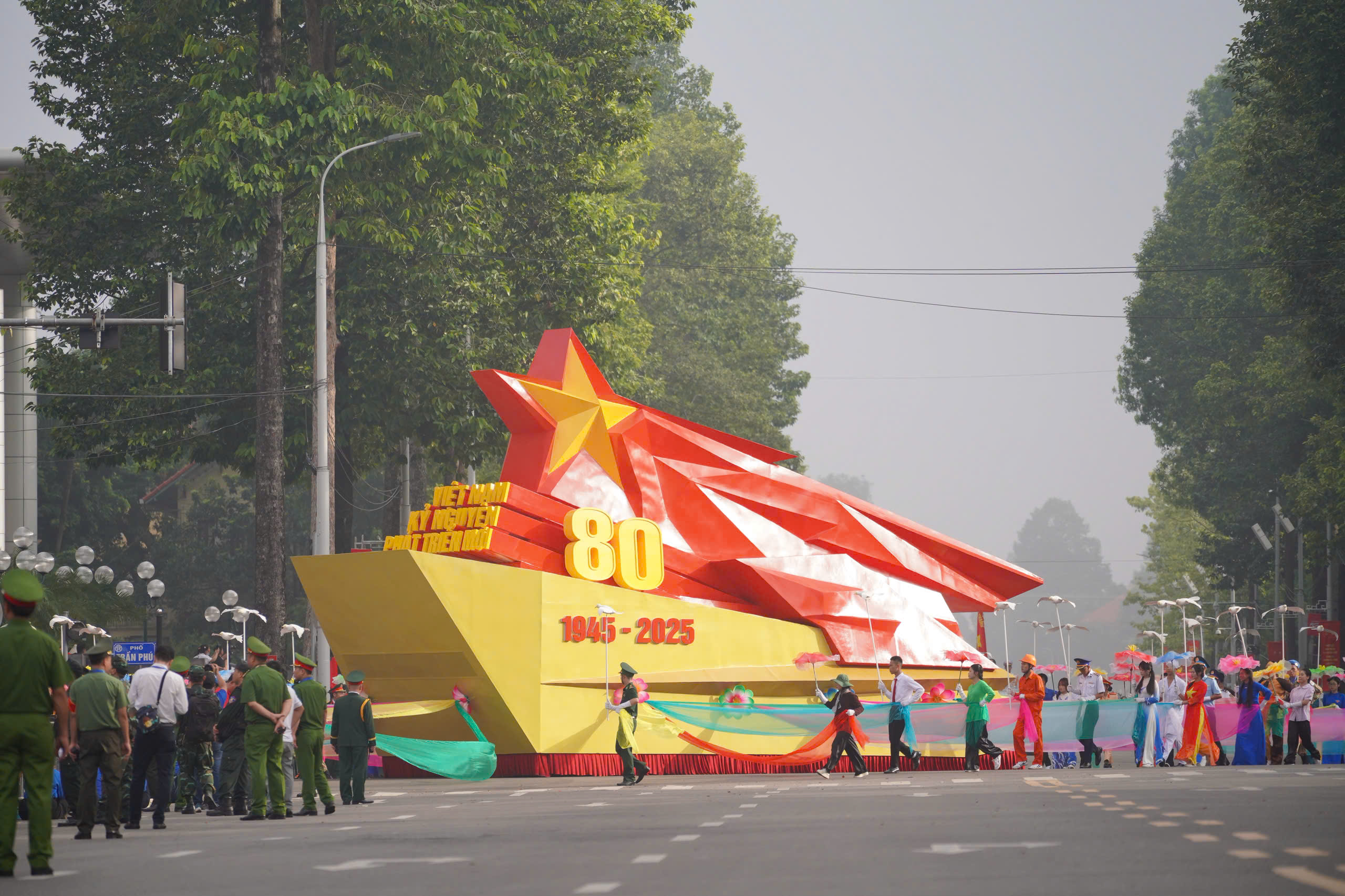 បងប្រុសចាស់