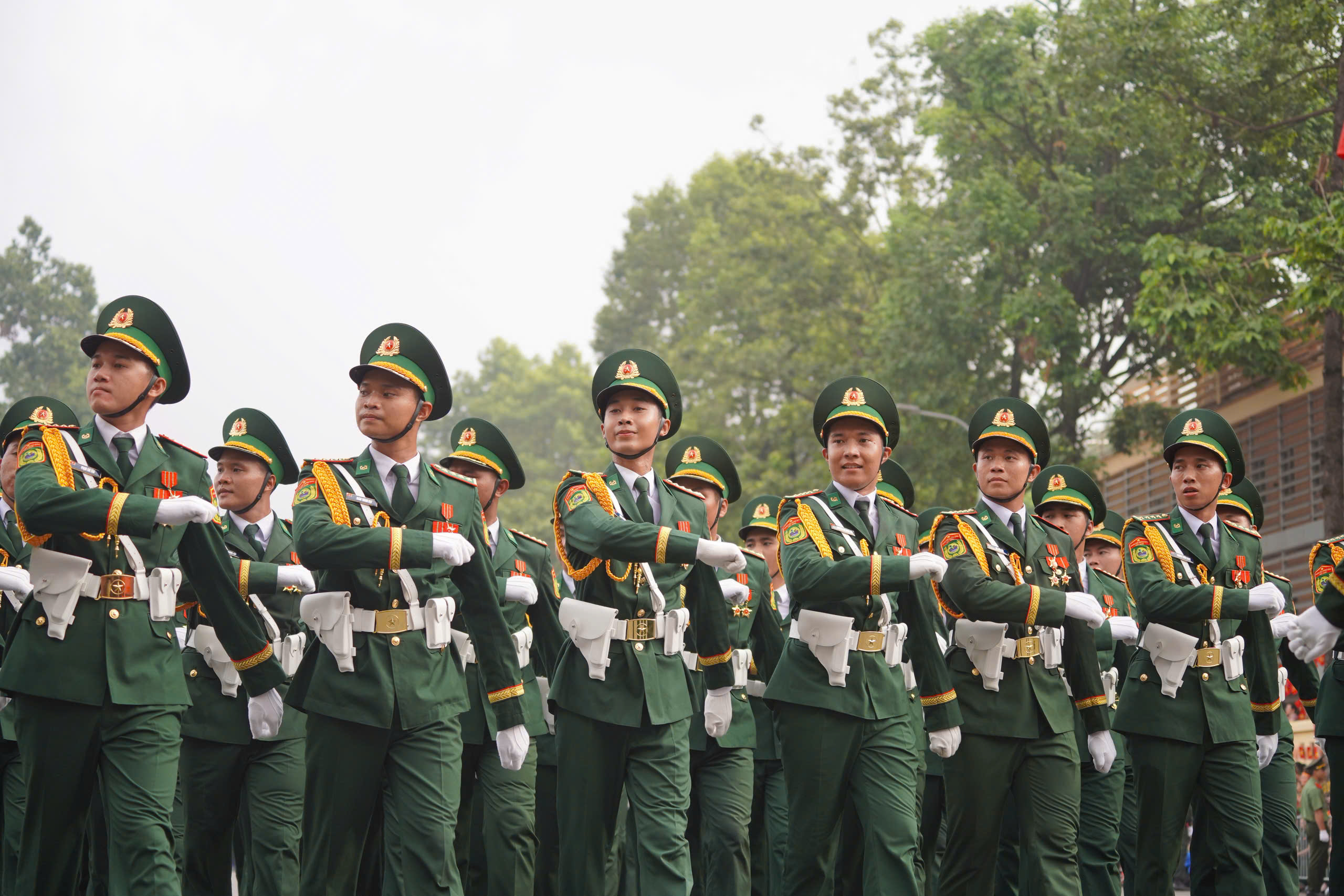 បងប្រុសចាស់