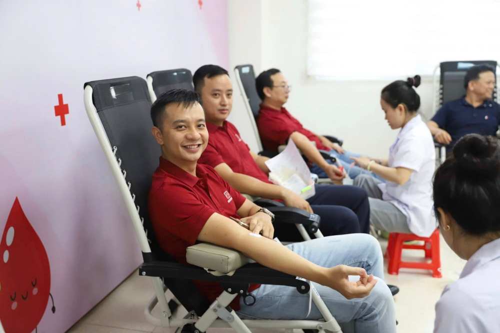 Chuong trinh hien mau tinh nguyen “Se giot mau dau - Trao nhau niem hy vong” nam 2025 tai Dak Lak. Anh: AgribankHUONG TRINH HIEN MAU TINH NGUYEN “SE GIOT MAU DAO - TRAO NIEM HY VONG” NAM 2025 