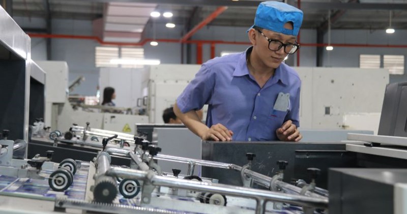 노동자들의 창의적인 노동 경쟁 운동은 Khanh Viet Corporation(Khanh Hoa 지방)의 발전에 기여합니다. 사진: Phuong Linh