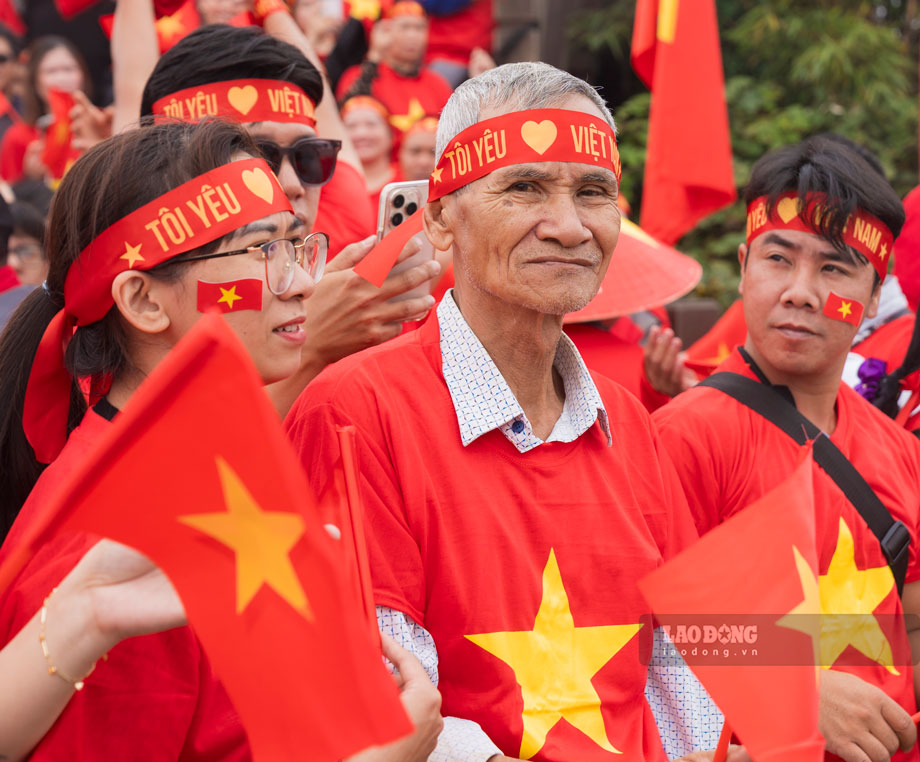 Khoanh khac hang nghin trai tim cua nhieu the he chung nhip dap. Anh: Bao Long