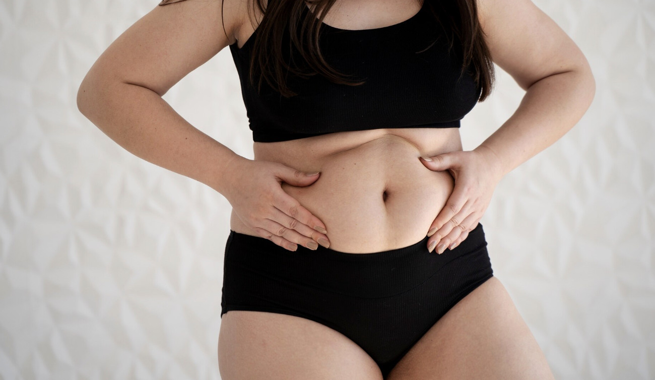 Drink warm water to warm up the body, increase metabolism. Photo: Thuy Duong