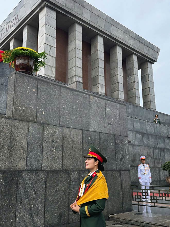 Thieu ta quan nhan Ngoc Vu. Anh: Nhan vat cung cap