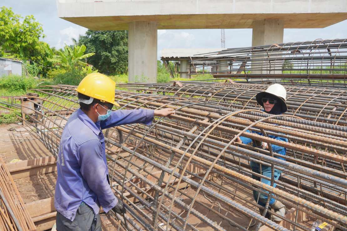 The highway worth more than VND44 trillion in the West has no days off