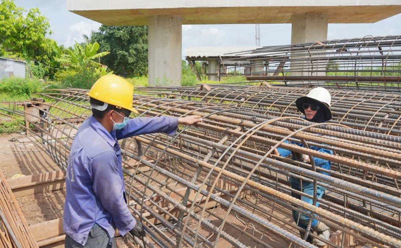 The highway worth more than VND44 trillion in the West has no days off