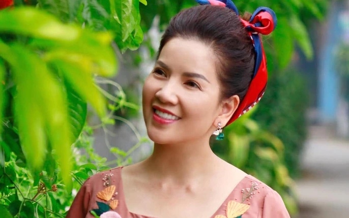 Quyền Linh, Trịnh Kim Chi và sao Việt bàng hoàng trước tin diễn viên Ngọc Trinh qua đời