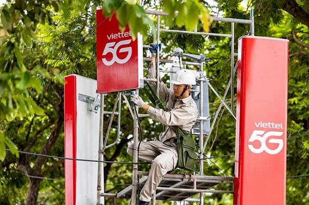 Các kỹ sư Viettel liên tục tối ưu phương án qua mỗi buổi hợp luyện giúp tốc độ 4G, 5G cải thiện rõ rệt