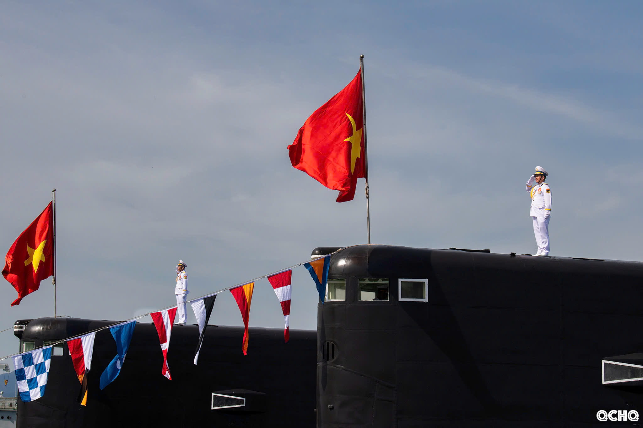 Sous-marin Kilo 636 - la fierte de la marine populaire vietnamienne participant a l'evenement de defile en mer. Photo : Departement de la marine