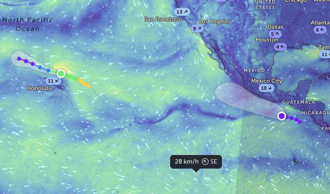 새로운 저기압은 태풍 키코 직후에 나타났습니다. 사진: Zoom Earth