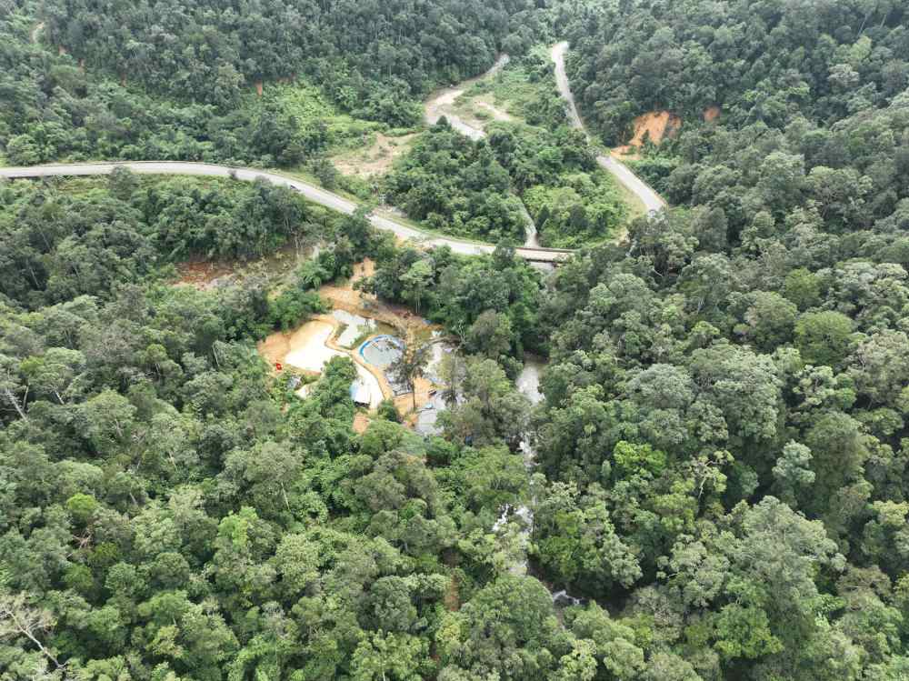 Cung deo dai hon 10 km co nhieu khuc cua. Anh: Lam Hong