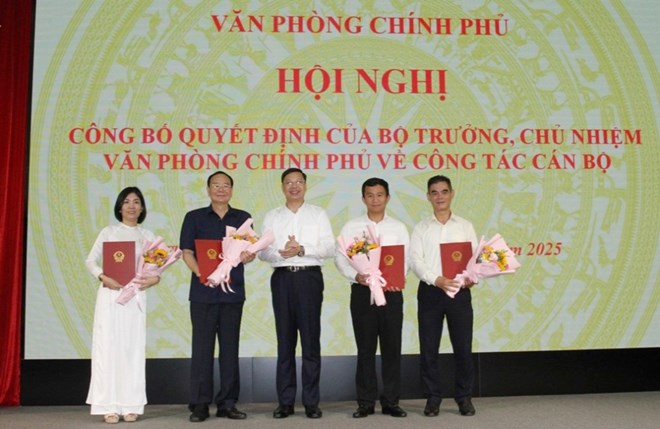 Điều động, bổ nhiệm nhân sự ở Văn phòng Chính phủ, Phú Thọ, Sơn La, Lai Châu