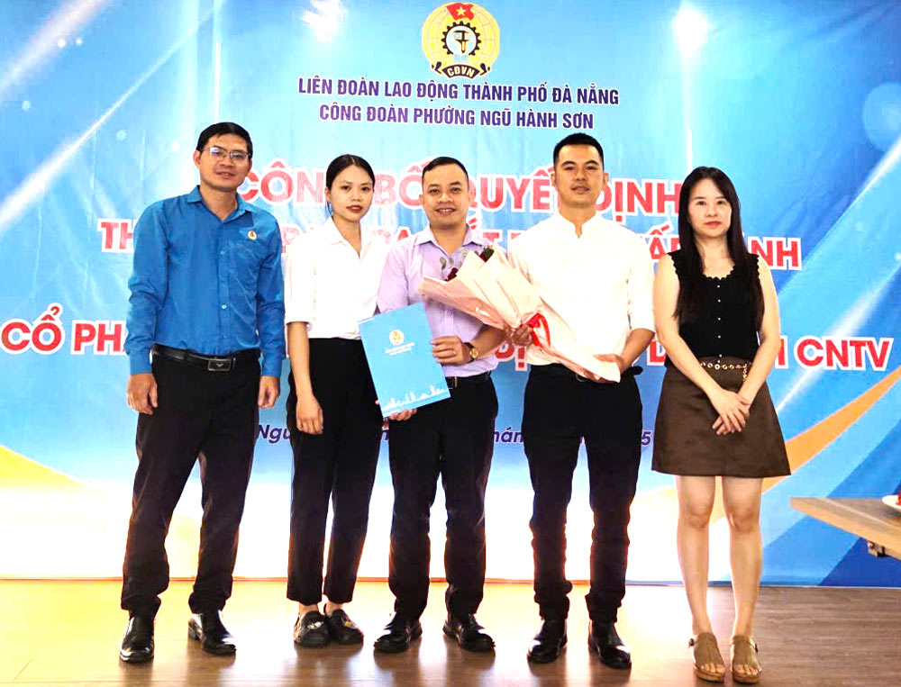 Da Nang established the grassroots union of CNTV Tourism Trading and Service Joint Stock Company with 25 union members. Photo: Ngu Hanh Son Trade Union