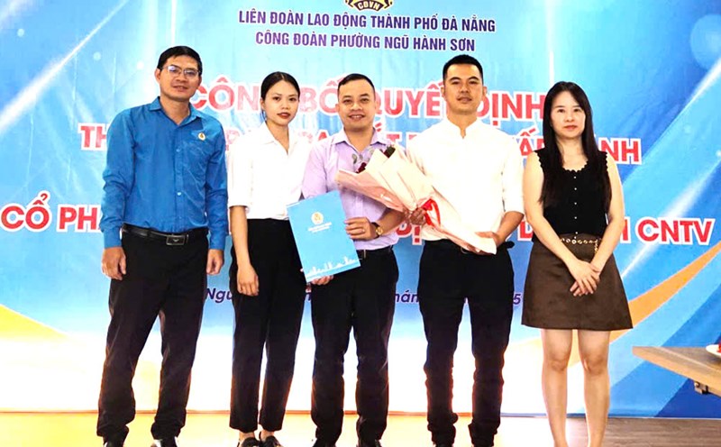 Da Nang established the grassroots union of CNTV Tourism Trading and Service Joint Stock Company with 25 union members. Photo: Ngu Hanh Son Trade Union