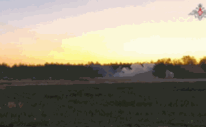 Tên lửa Nga san phẳng cứ điểm Ukraina cạnh sông Dnepr