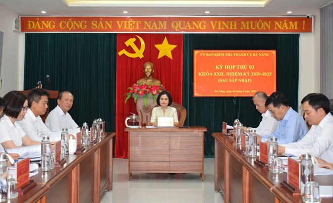 Cảnh cáo nguyên Chủ tịch tỉnh Bắc Giang, xem xét kỷ luật cán bộ tại tỉnh Quảng Nam cũ Cảnh cáo nguyên Chủ tịch tỉnh Bắc Giang, xem xét kỷ luật cán bộ tại tỉnh Quảng Nam cũ
