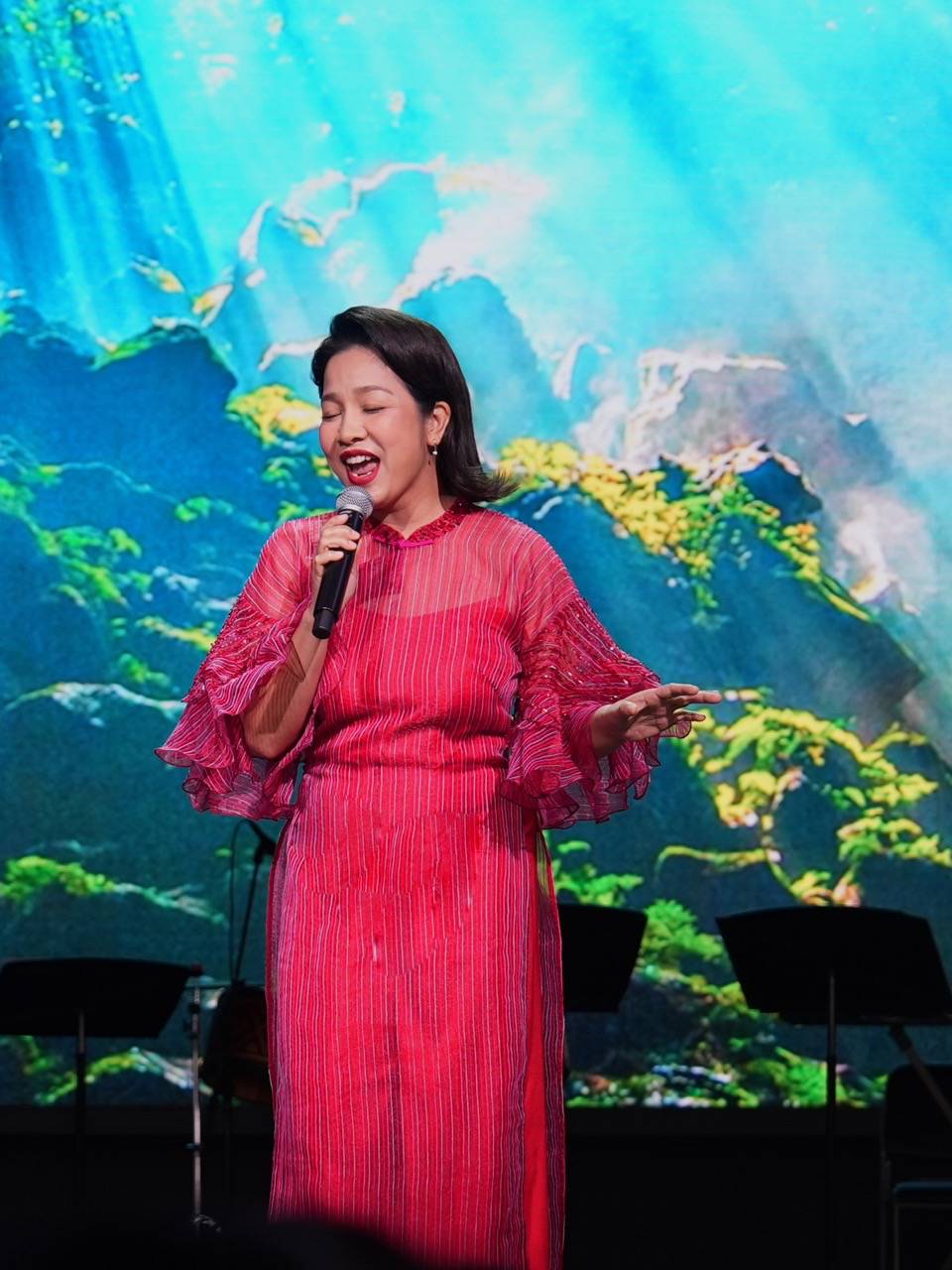 Anh: Nghe si cung cap.