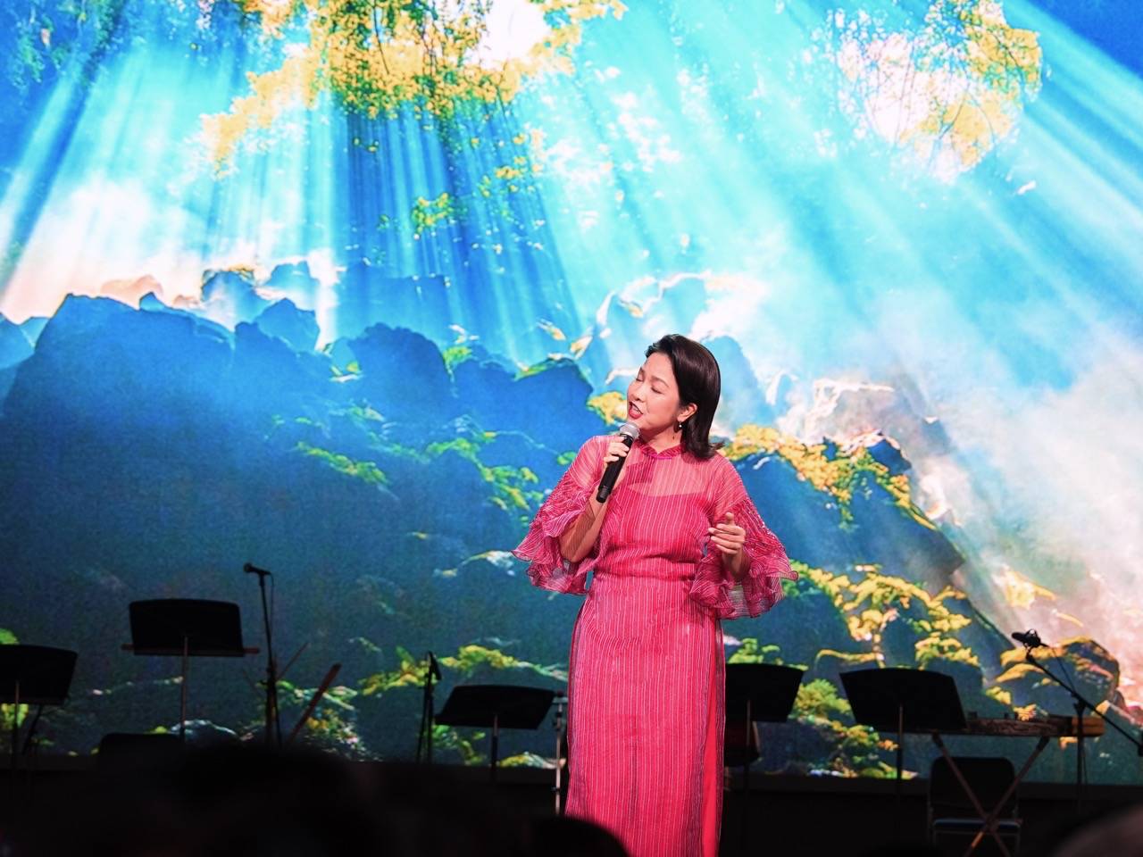 Mỹ Linh hát tại sự kiện. Ảnh: Nghệ sĩ cung cấp.