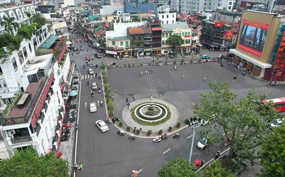 Thiết kế Quảng trường Đông Kinh Nghĩa Thục bị chê lạc hậu, đơn vị thiết kế lên tiếng