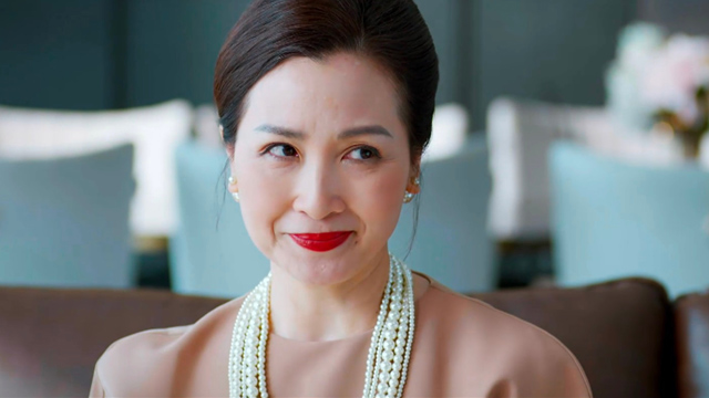 Khanh Huyen in the role of Mrs. Ly in the movie "The Wind Rings the Blue Sky". Photo: VFC