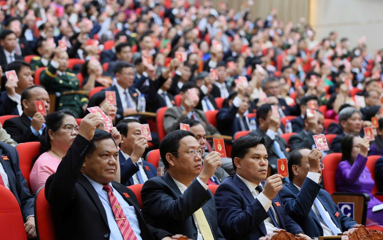 Dai bieu tham du phien tru bi Dai hoi dai bieu Dang bo tinh Quang Ngai lan thu I nhiem ky 2025-2030. Anh: Vien Nguyen