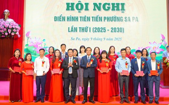Loạt xã, phường ở Lào Cai tổ chức hội nghị tuyên dương điển hình tiên tiến