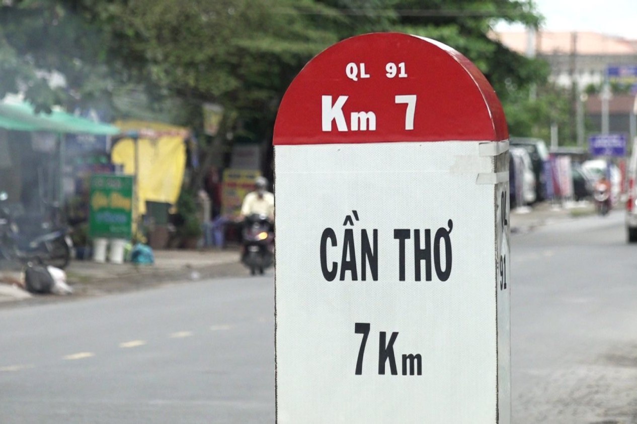 Cot Km7 cua Quoc lo 91 o Can Tho. Anh: Ta Quang