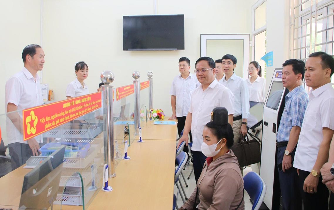 xa Muong Ang. Anh Quang Hai