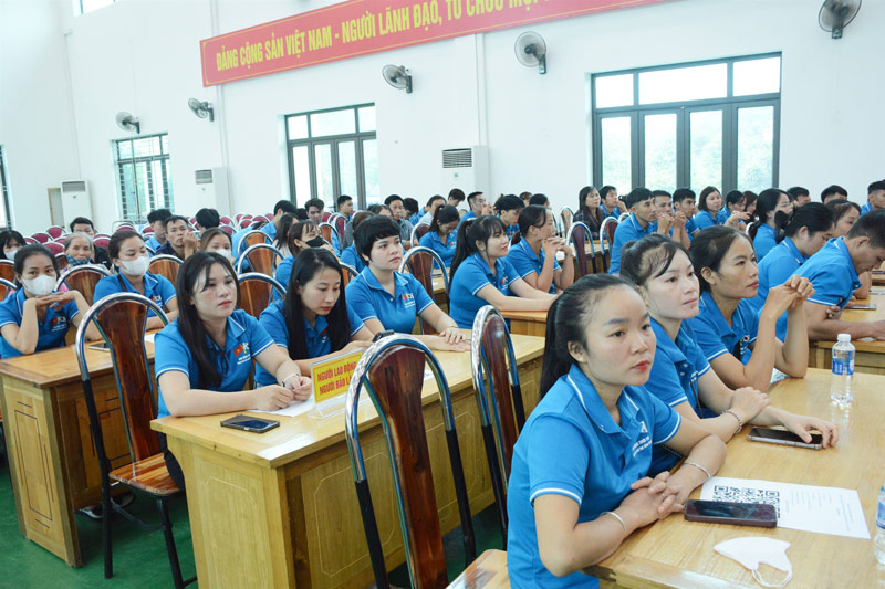 La provincia de Lao Cai se reune y se despide de los trabajadores que van a trabajar a Corea del Sur en septiembre y octubre de 2025. Foto: Cong thong tin Lao Cai