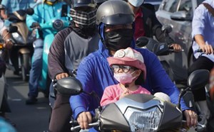 TPHCM dự kiến điều chỉnh giờ học, tránh cảnh phụ huynh phải đón con lúc 14-15h