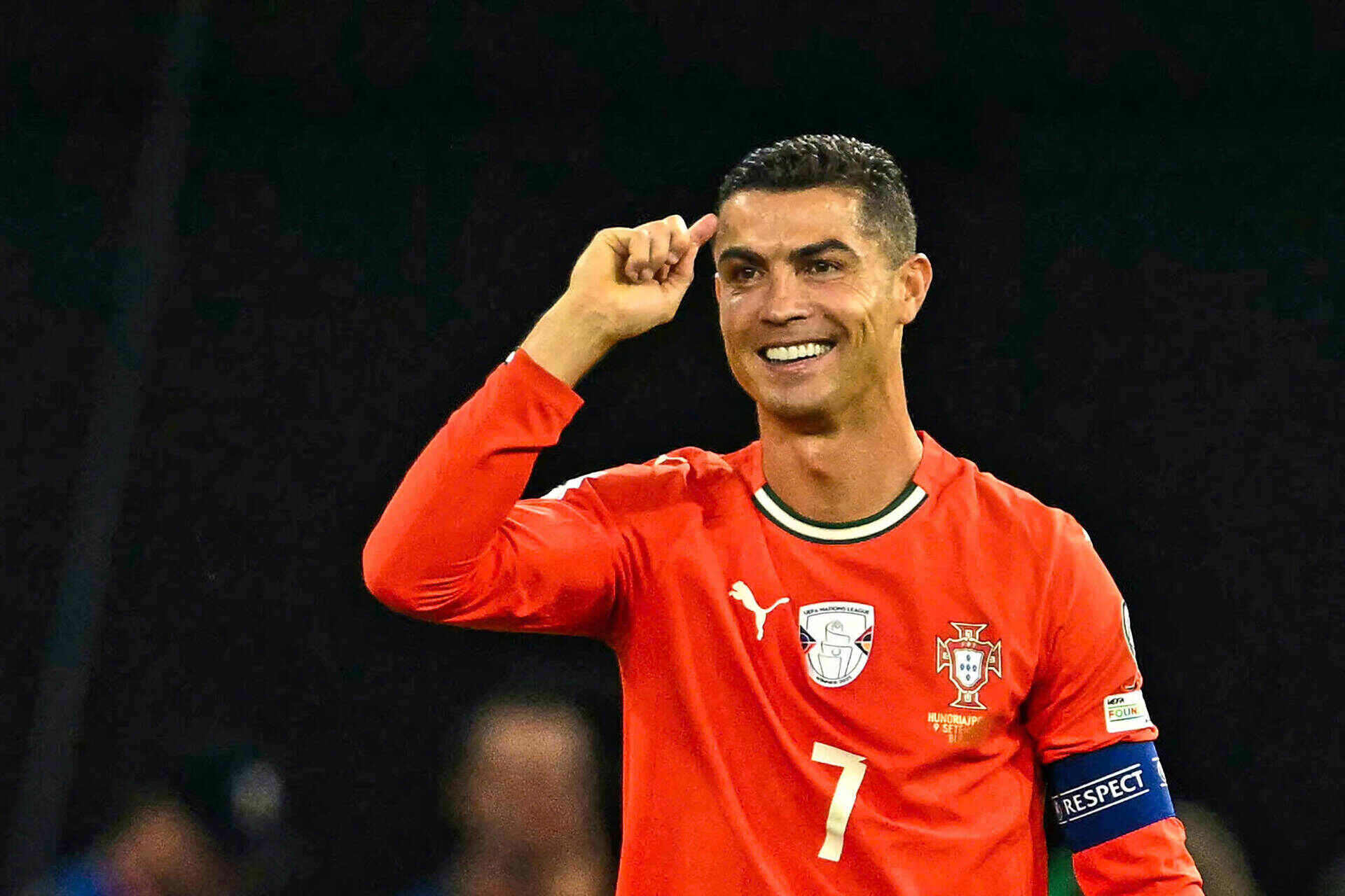 Ronaldo van dang lien tuc xo do nhung ky luc. Anh: AFP