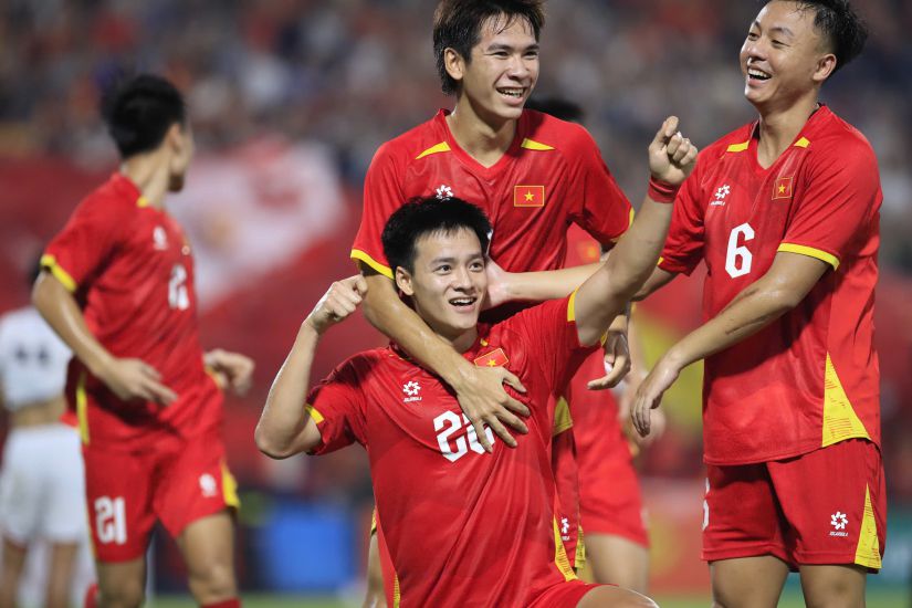 2026 AFC U-23 챔피언십 예선에서 U23 예멘과 경기 중인 U23 베트남. 사진: 민단