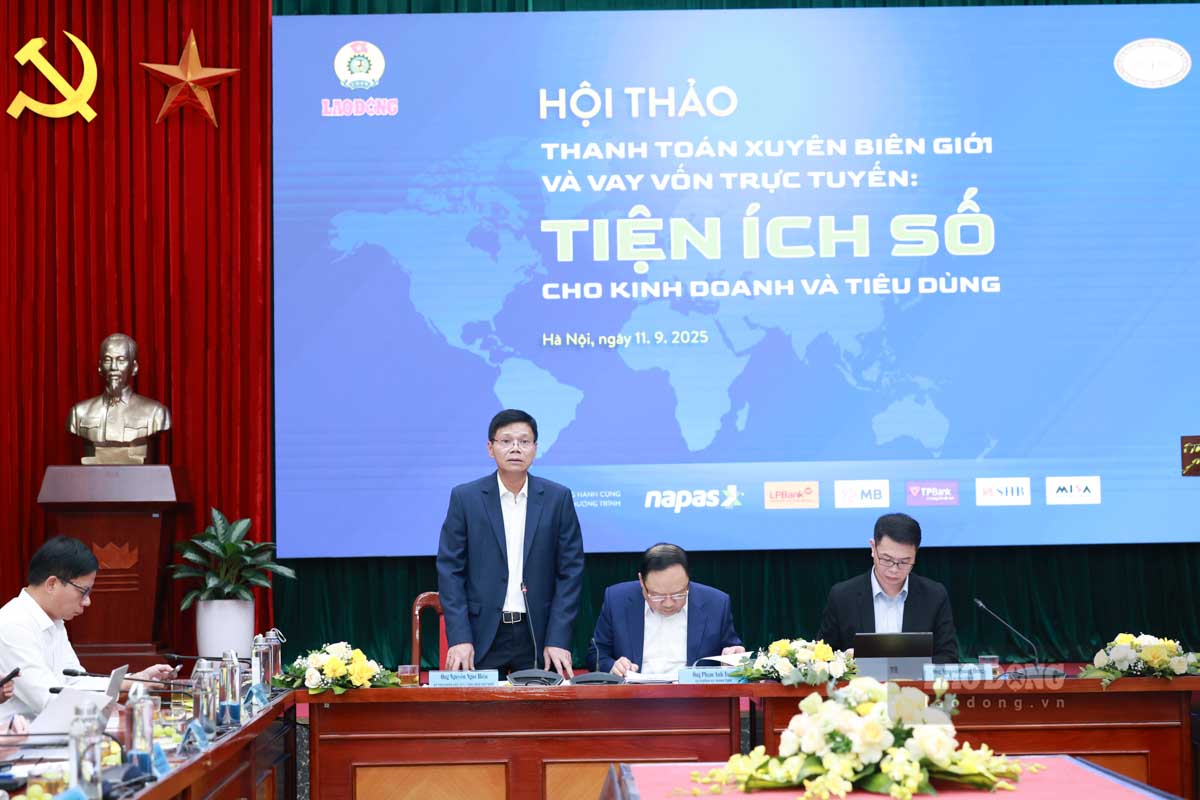 Ong Nguyen Ngoc Hien - Uy vien Doan Chu tich Tong LDLDVN, Tong Bien tap Bao Lao Dong phat bieu tai Hoi thao. Anh: Hai Nguyen