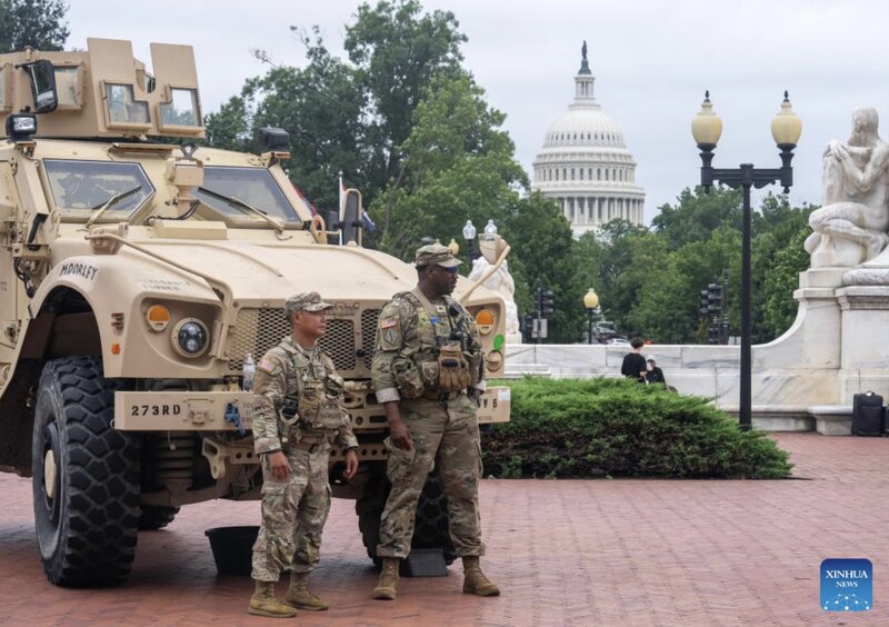 Miembros de las Fuerzas Armadas Nacionales patrullan fuera de Union Street en Washington D.C. EE. UU. 19 de agosto de 2025. Foto: Xinhua