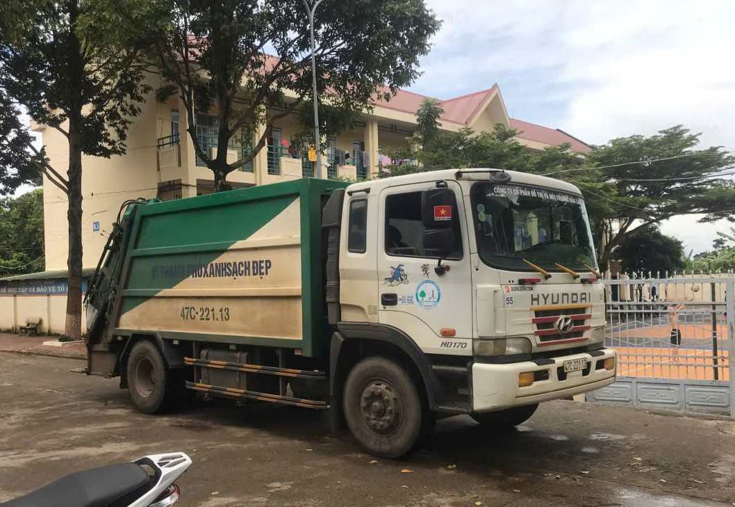 Hiện trường vụ tai nạn khiến em T.M.T tử vong. Ảnh: Bảo Trung
