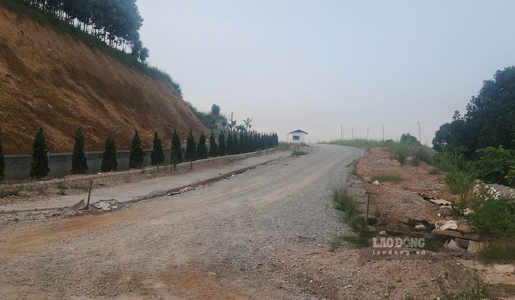 Lối vào Dự án Nghĩa trang An Bình Viên
