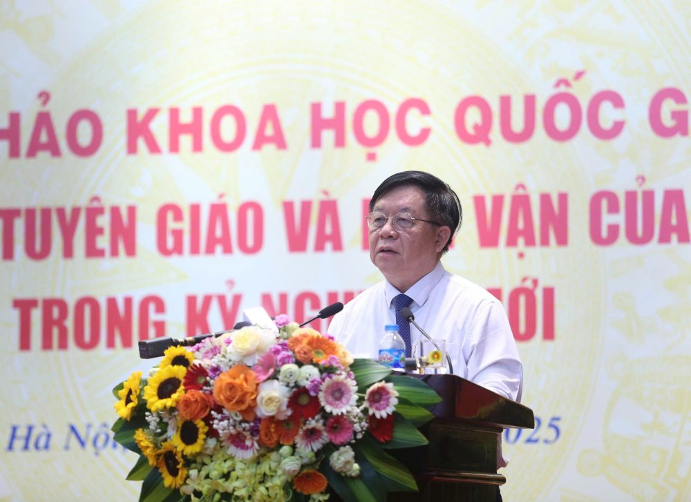Member of the Politburo, Secretary of the Party Central Committee, Head of the Central Propaganda and Mass Mobilization Commission Nguyen Trong Nghia delivered a concluding speech at the workshop. Photo: Tran Vuong