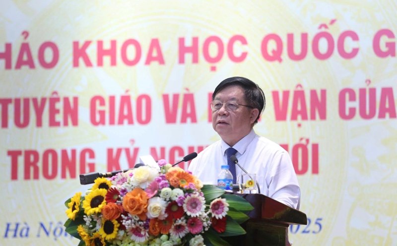 Member of the Politburo, Secretary of the Party Central Committee, Head of the Central Propaganda and Mass Mobilization Commission Nguyen Trong Nghia delivered a concluding speech at the workshop. Photo: Tran Vuong
