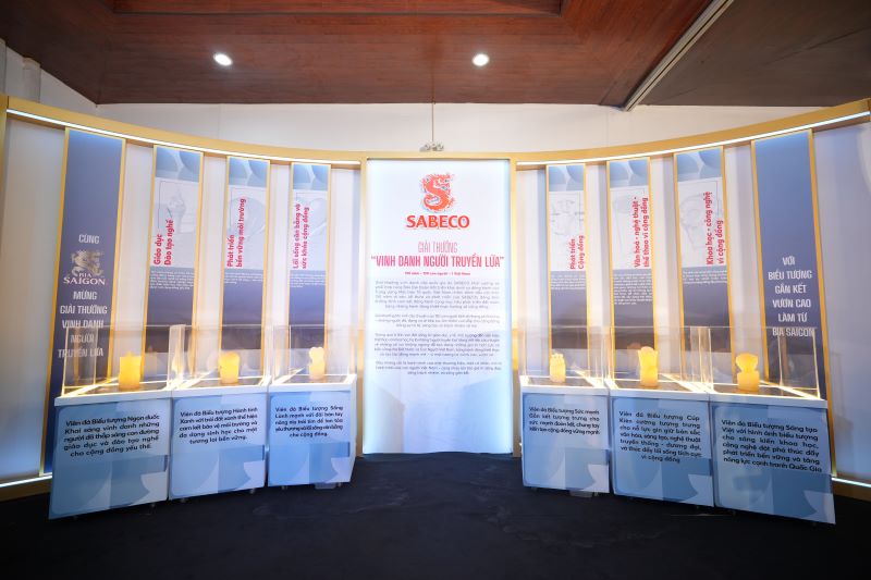 Khu vuc gioi thieu Giai thuong “Vinh danh nguoi truyen lua”. Anh: SABECO