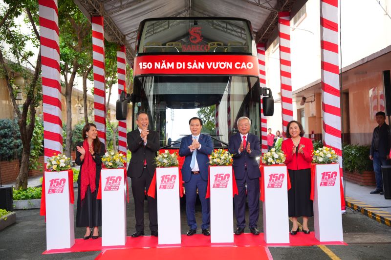 Le khoi dong “Hanh trinh di san” trong khuon kho chien dich, tuong trung cho su ket noi va se chia, duoc to chuc voi muc tieu lan toa cau chuyen 150 nam di san cua SABECO den gan hon voi nguoi dan dia phuong. Anh: SABECO 