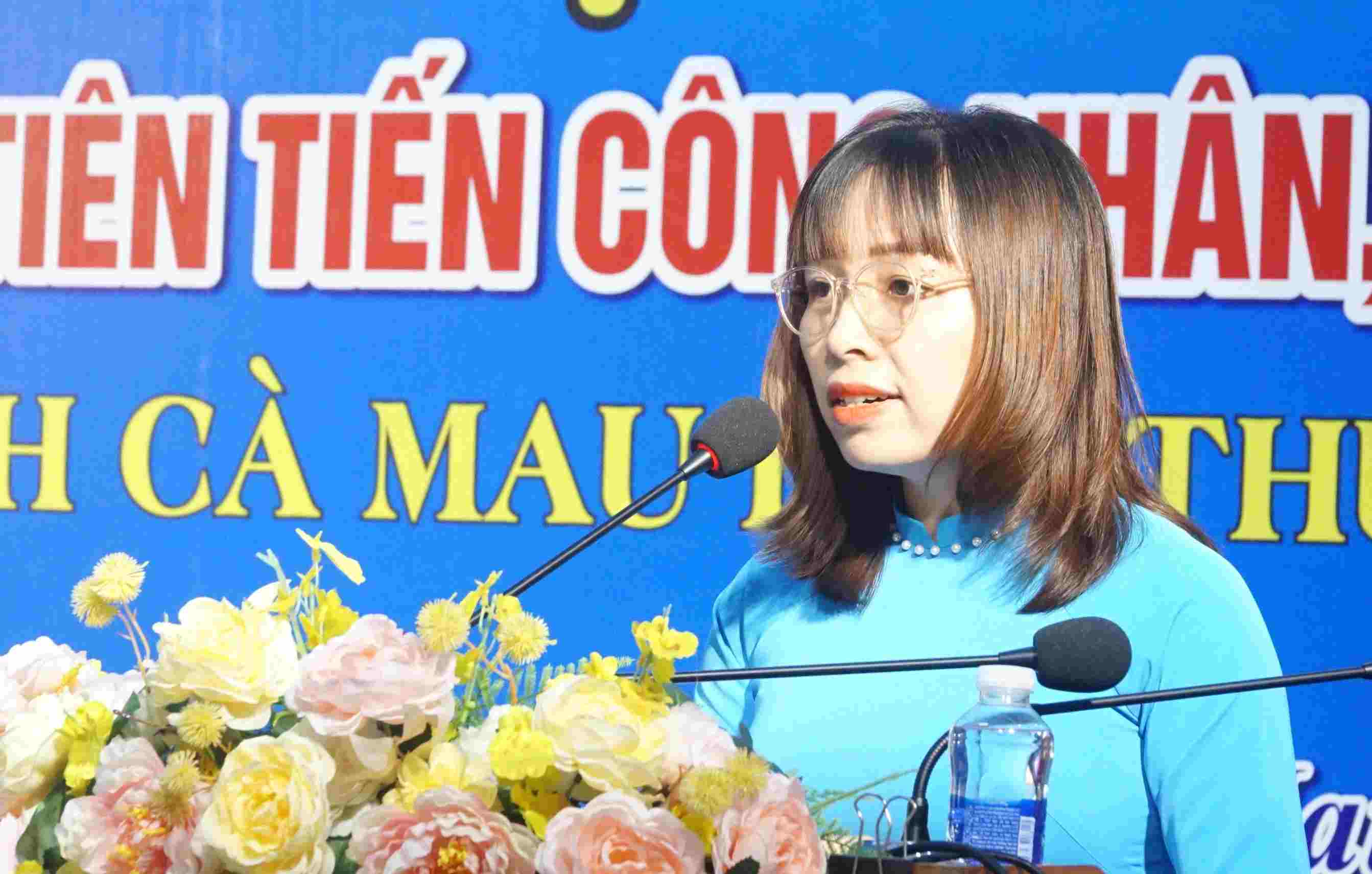 Chi Luong Thi Thuy My, Pho Chu tich CDCS Cong ty TNHH MTV Pinetree, dai dien cho hon 46.000 doan vien, CNVCLD tinh Ca Mau quyet tam thuc hien cac phong trao thi dua. Anh: Nhat Ho