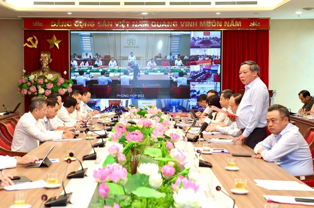 Ha Noi nhanh chong thanh lap va on dinh to chuc bo may cua 126 xa, phuong moi. Anh: chinhphu.vn  