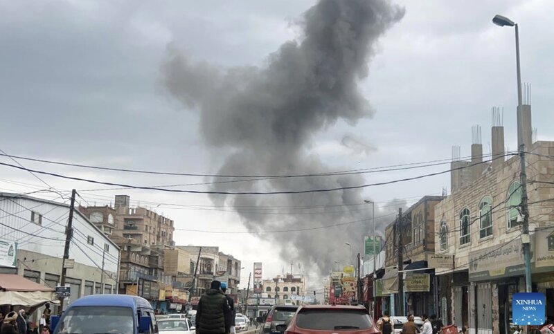 Fuite apres une frappe aerienne israelienne a Sanaa au Yemen le 10 septembre 2025. Photo : Xinhua