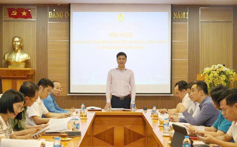 Mr. Ngo Duy Hieu - Vice President of the Vietnam General Confederation of Labor - at the meeting with the Bac Ninh Provincial Labor Federation. Photo: Quyet Chien